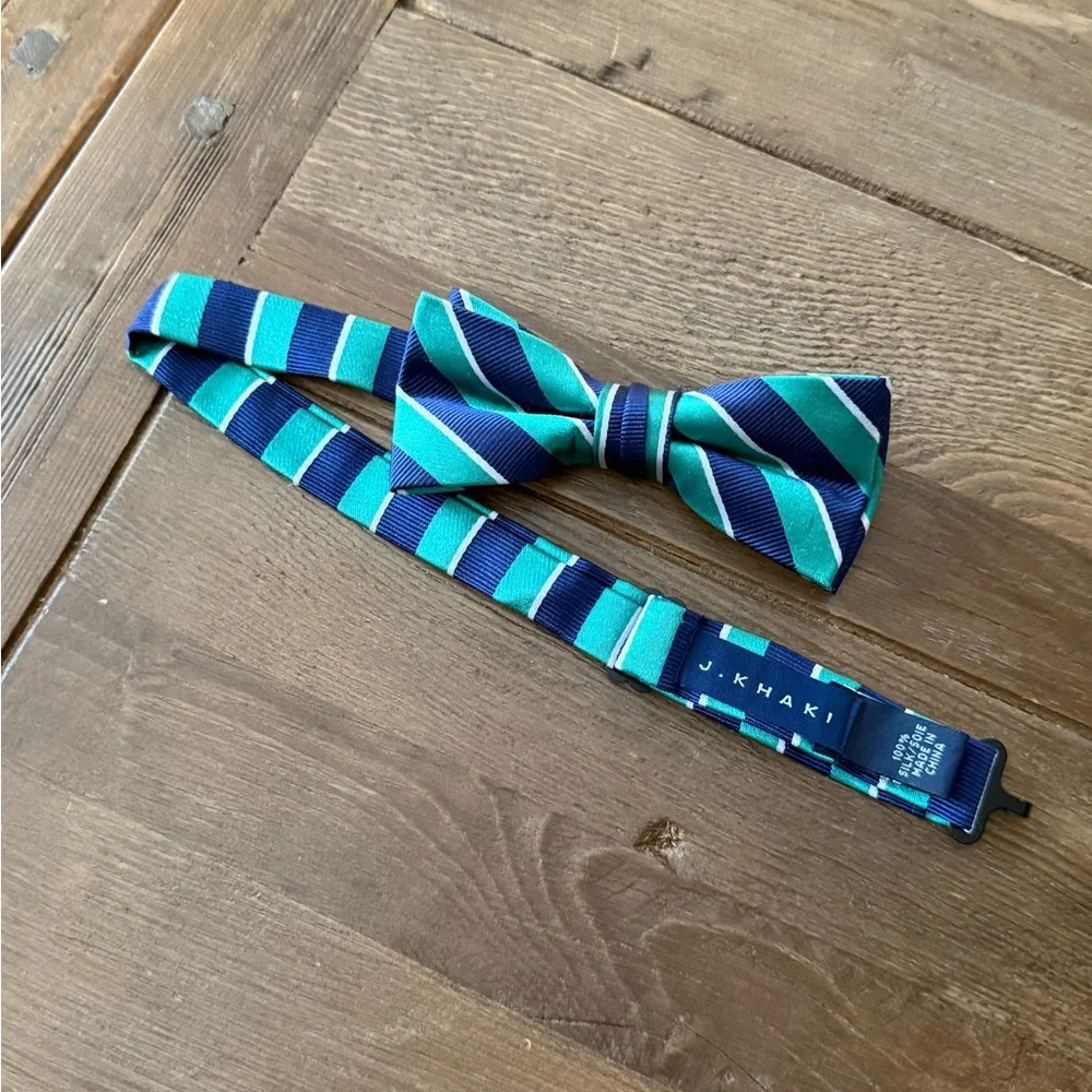 J. Khaki Navy and Green Striped Bow Tie